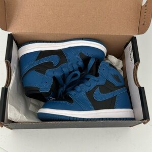 Baby Jordan 1 retro High OG size 6c